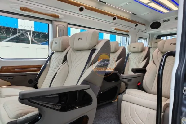 17 Seater Force Urbania