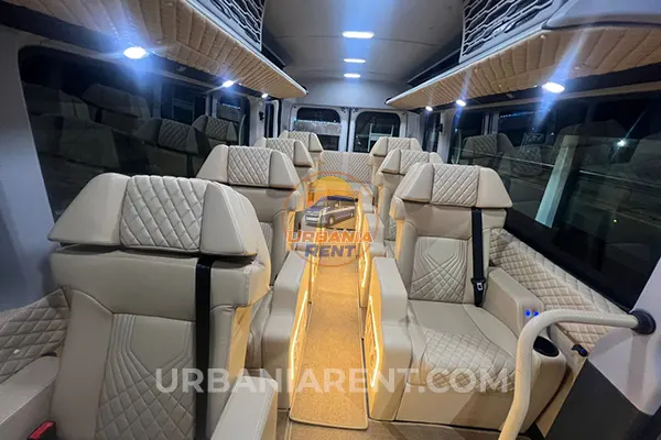 9 Seater Force Urbania